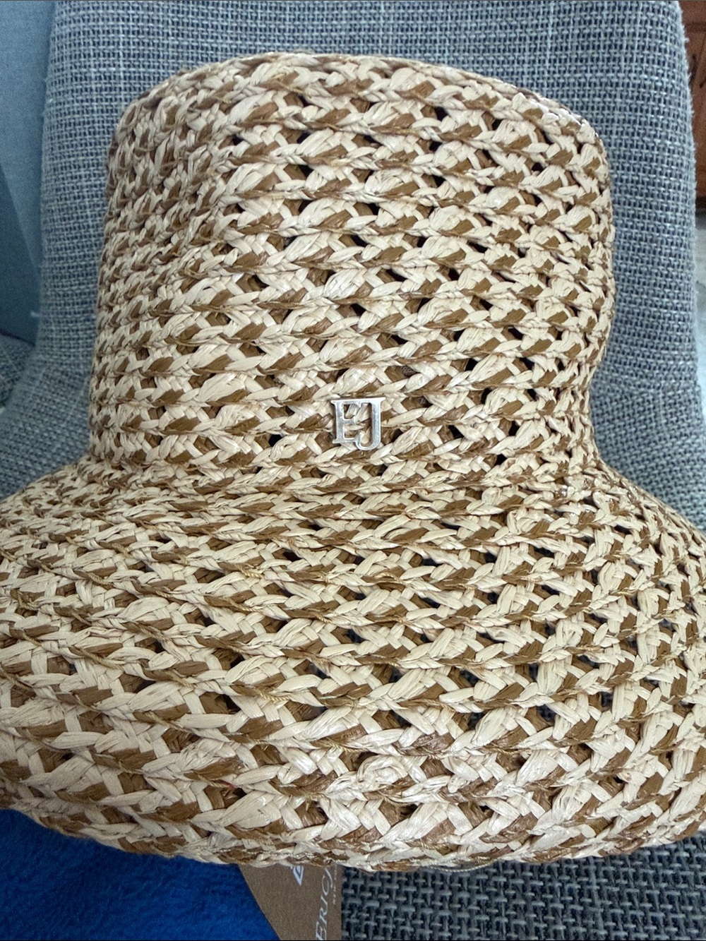 NWT Eric Javits Squishee Mita II Hat in Peanut
